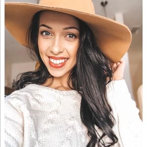 Meet your Posher, Alisha